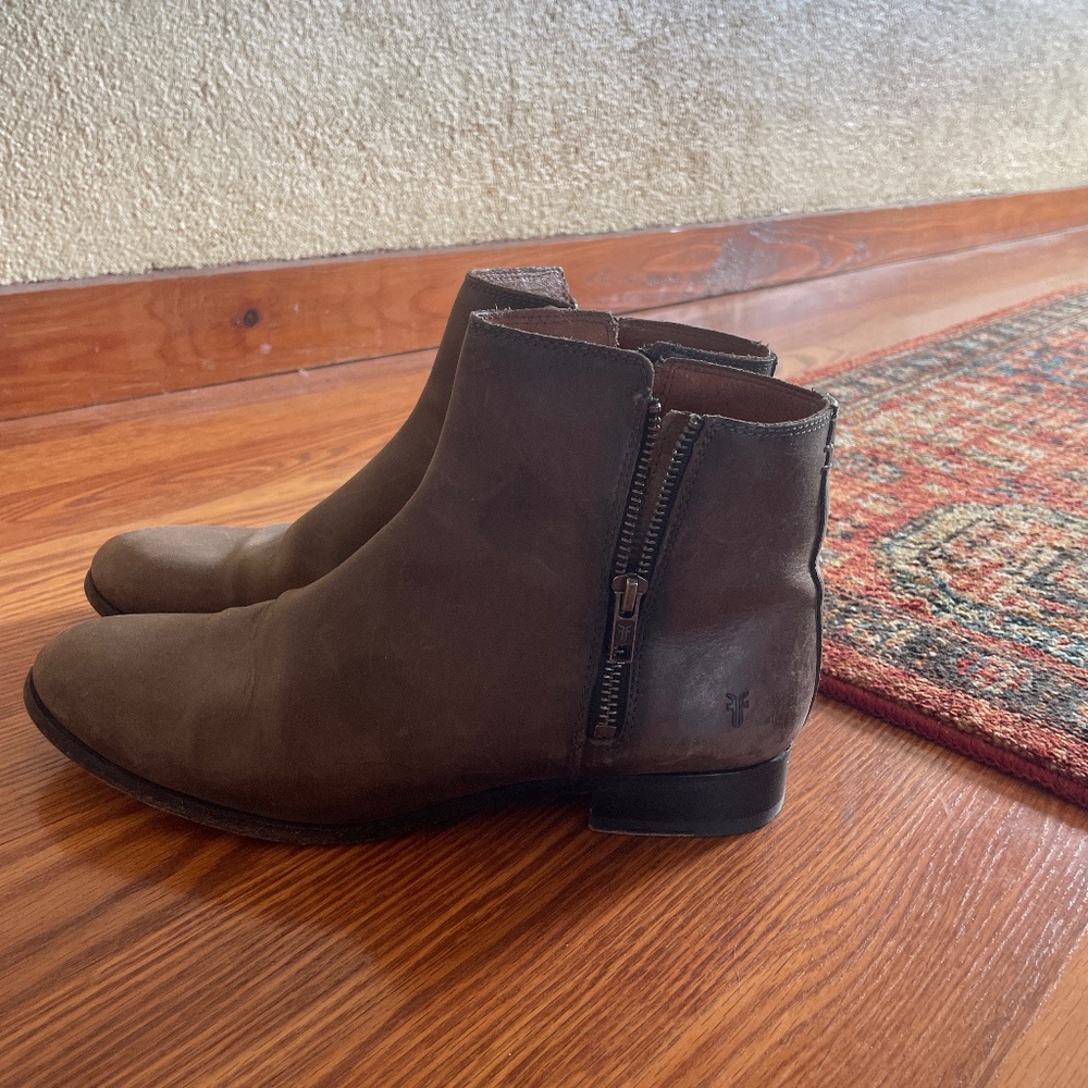 Frye boots size 9